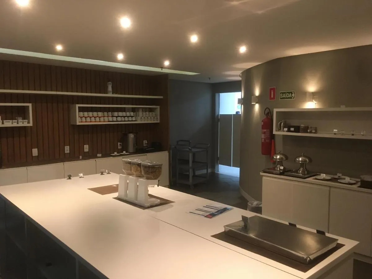 Apartamento HOTEL SAMBA - Ótimo Apto c/cozinha até 04 hóspedes Cabo Frio